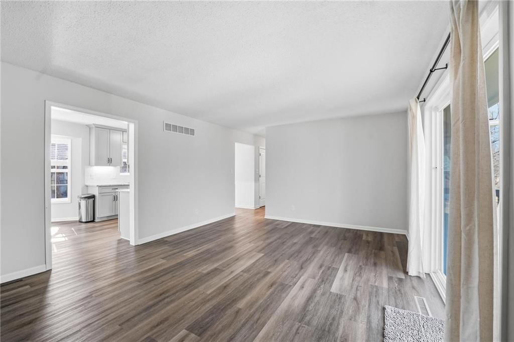 2203 N Gaines Drive — photo 16