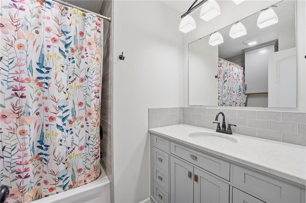 2203 N Gaines Drive — photo 18