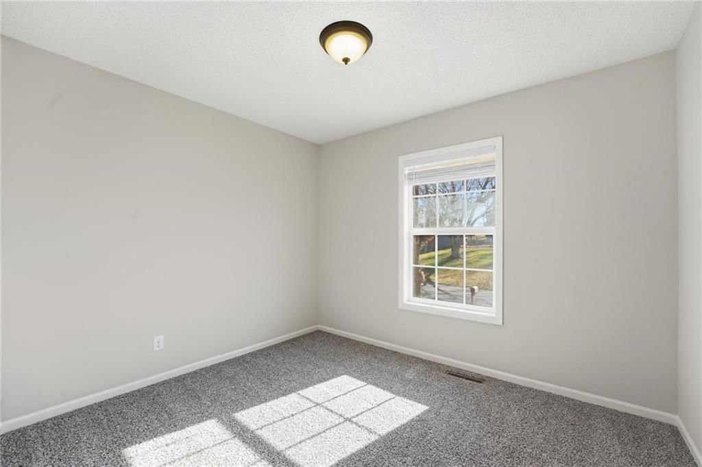2203 N Gaines Drive — photo 19