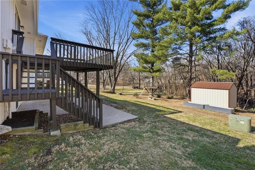 2203 N Gaines Drive — photo 36