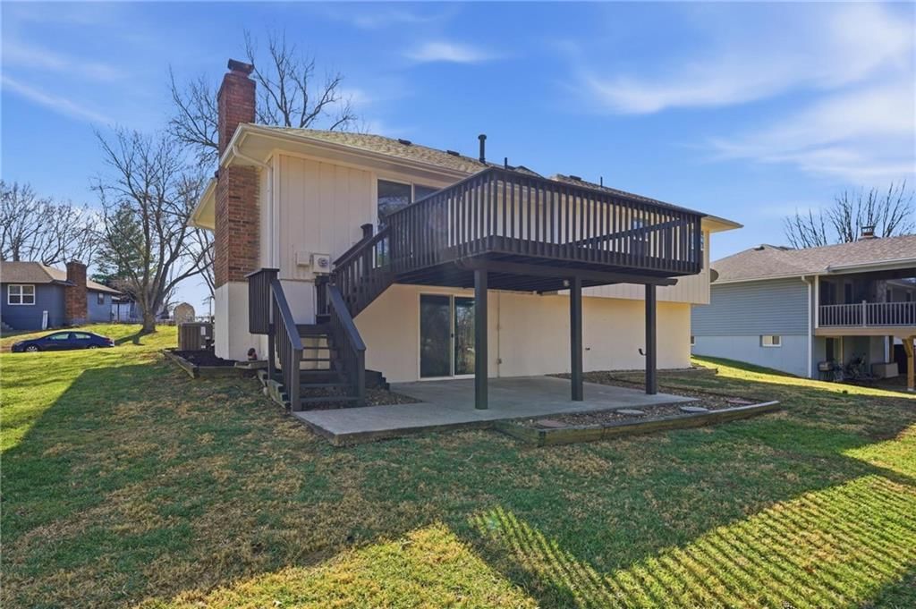 2203 N Gaines Drive — photo 37