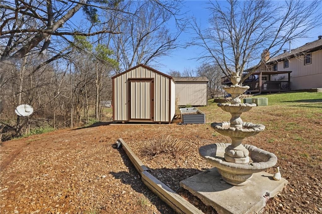 2203 N Gaines Drive — photo 41