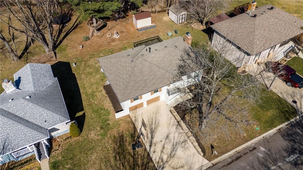 2203 N Gaines Drive — photo 53
