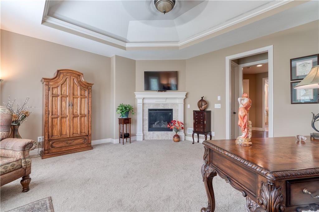 6901 N Norton Avenue — photo 16