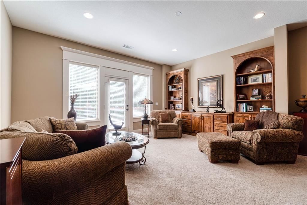 6901 N Norton Avenue — photo 24