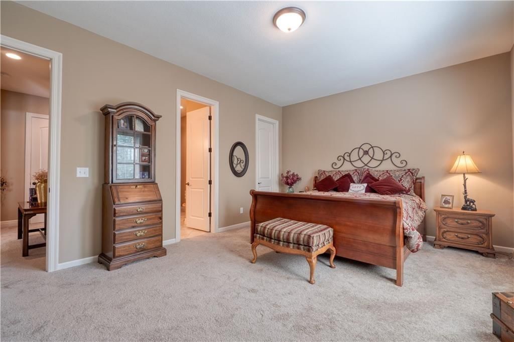 6901 N Norton Avenue — photo 26