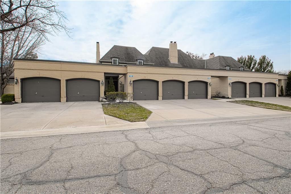 6739 W 108th Terrace — photo 36