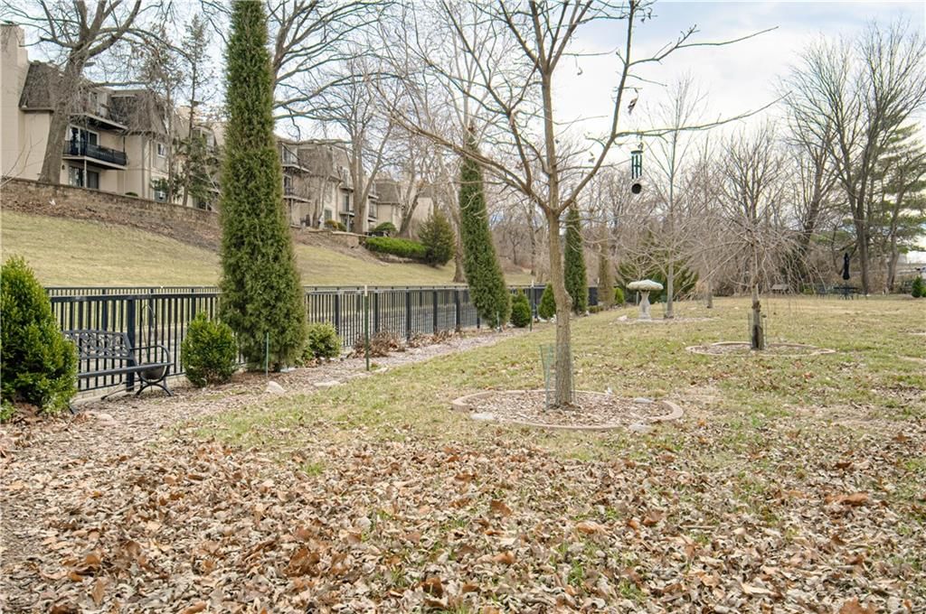 6739 W 108th Terrace — photo 43