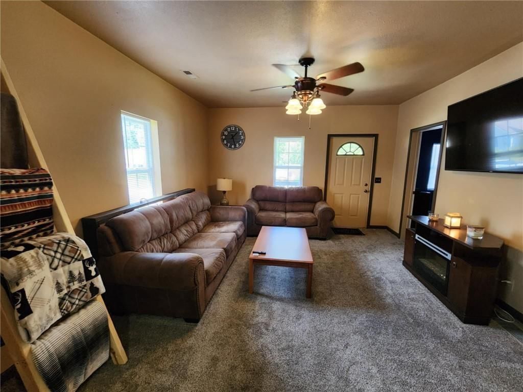 602 Grover Street — photo 3