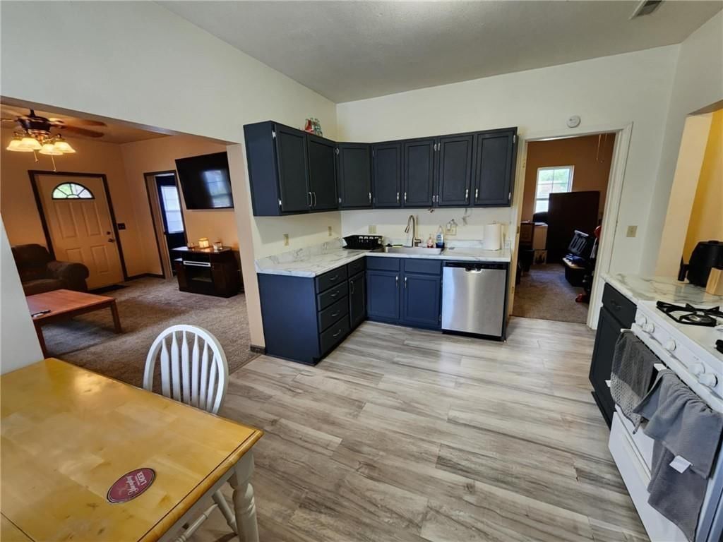 602 Grover Street — photo 6