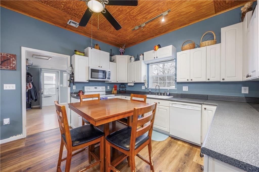 305 S Okmulgee Street — photo 11