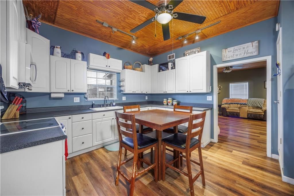 305 S Okmulgee Street — photo 12