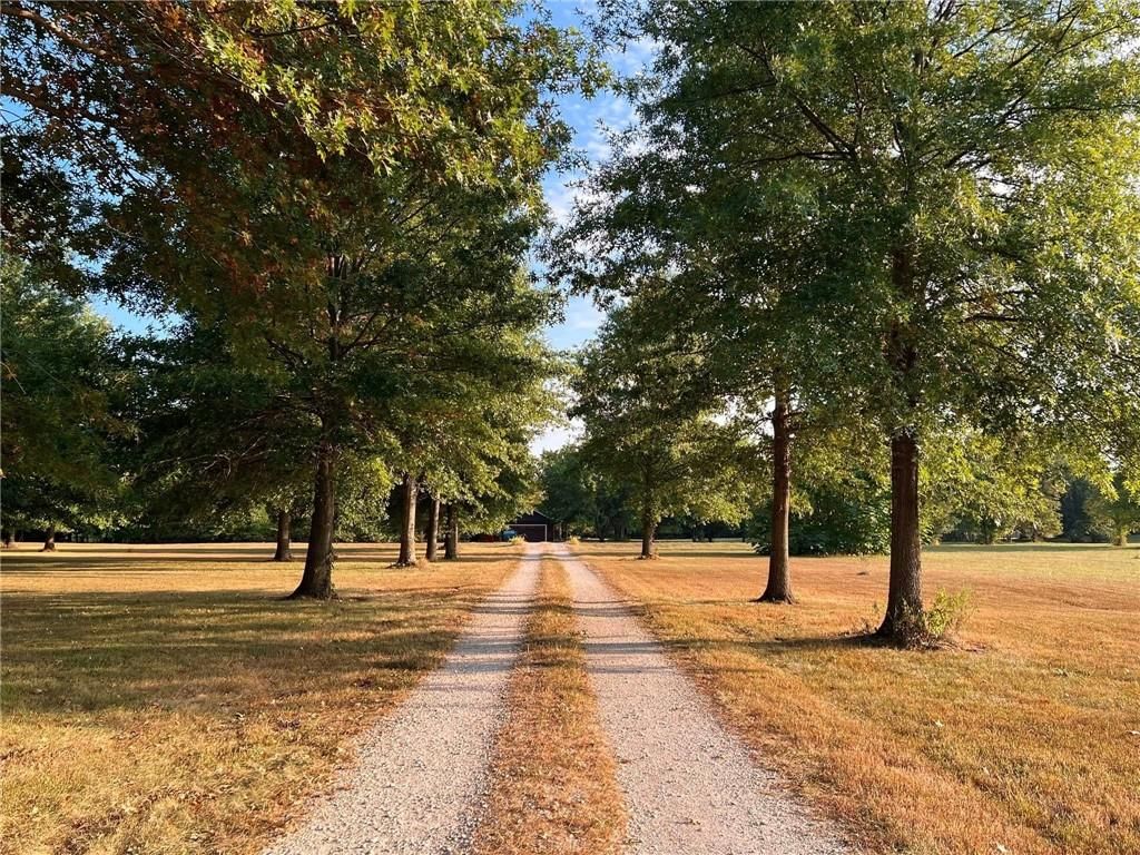 1932 NW 550th Road, Kingsville, MO