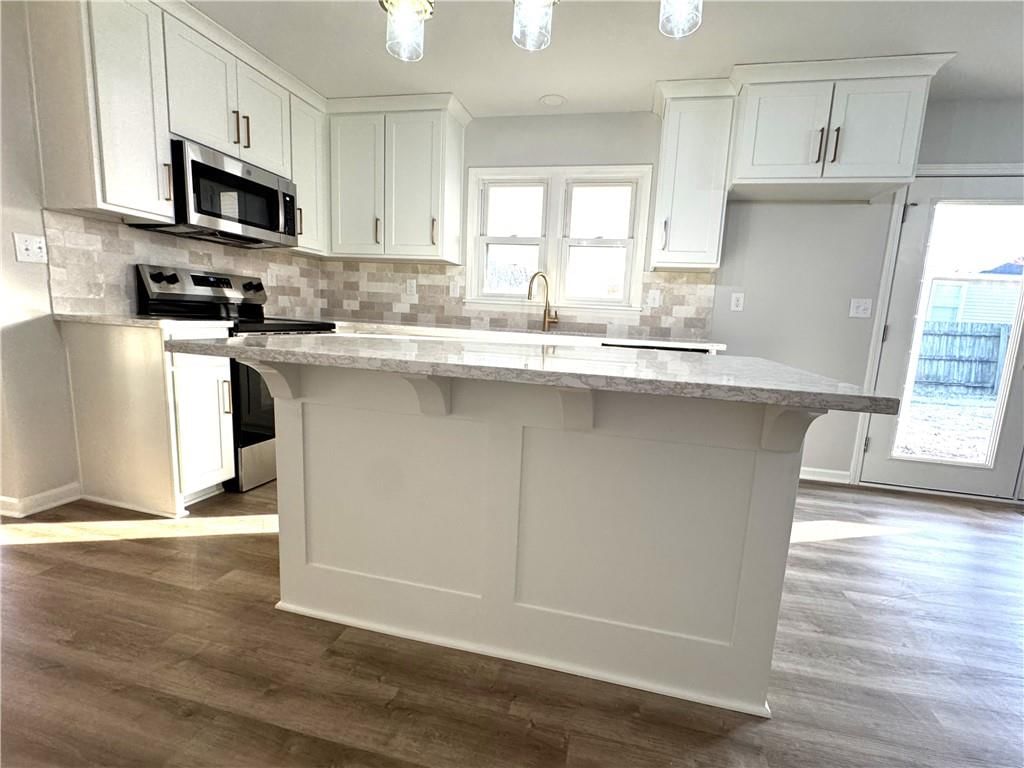 1001 Clinton Street — photo 4