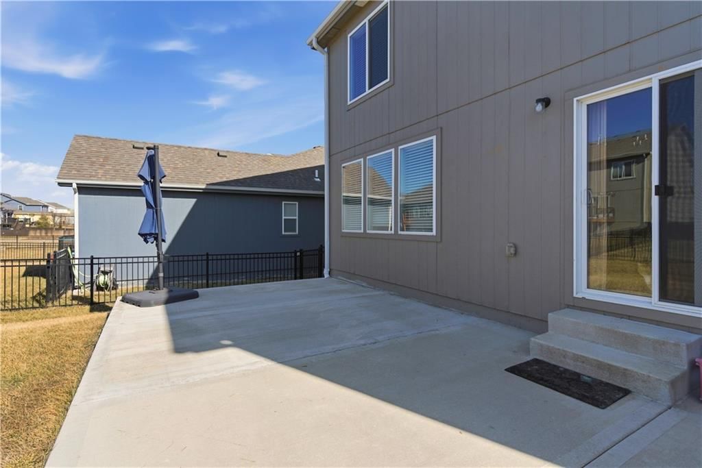 8913 SW 8th Street — photo 35