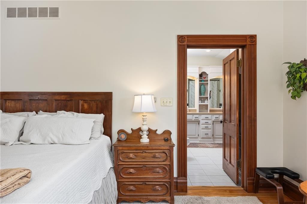 2204 Ashland Avenue — photo 72
