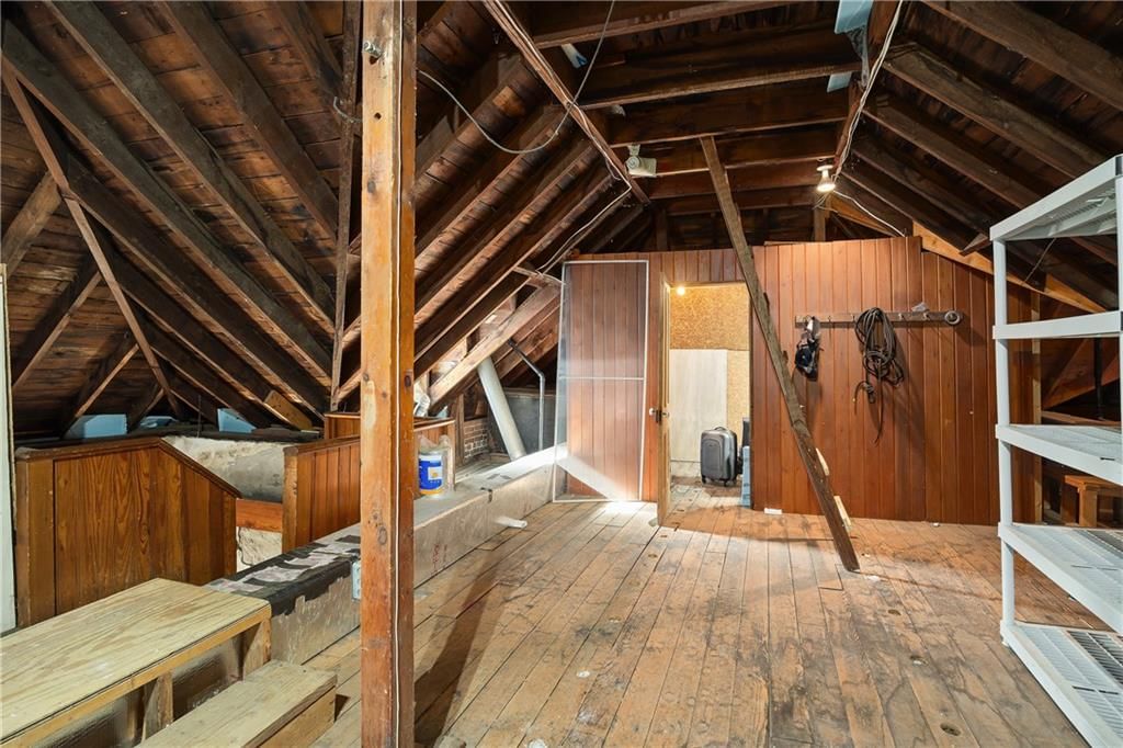2204 Ashland Avenue — photo 93