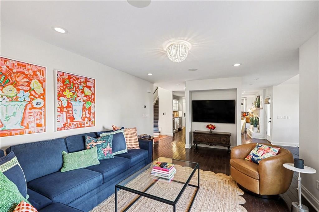 410 W 130th Terrace — photo 11