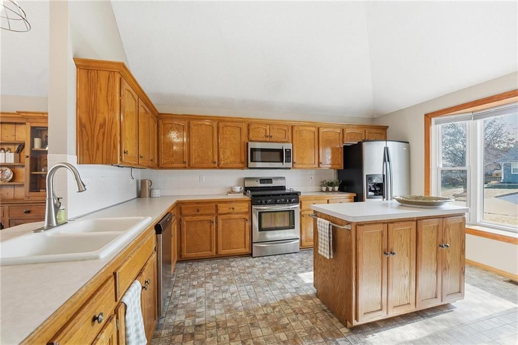 1403 Red Bud Avenue — photo 21