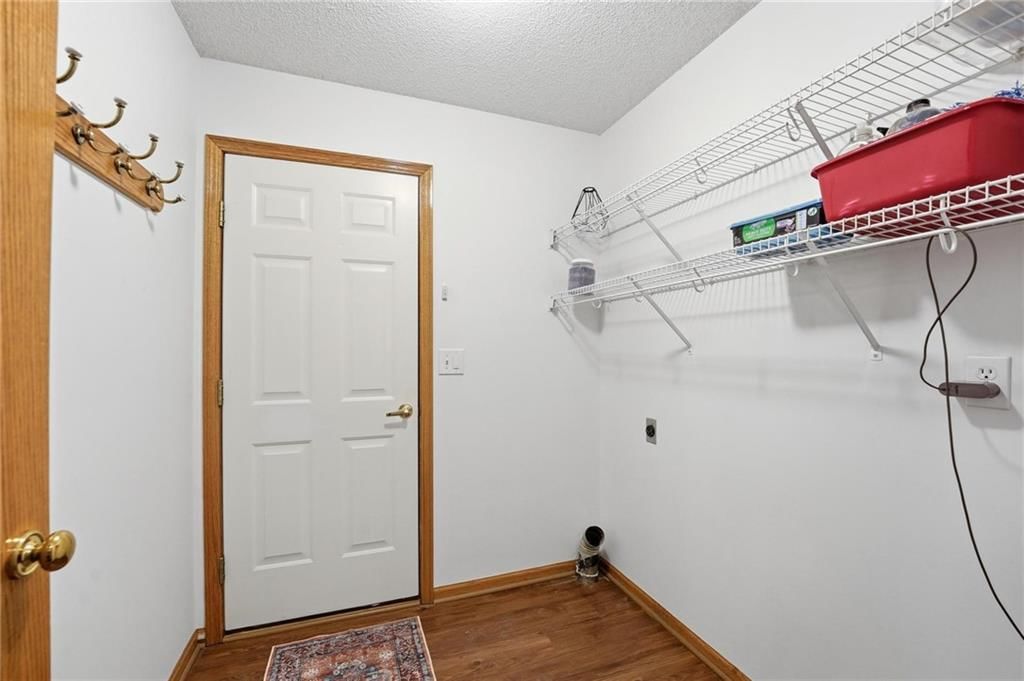 1403 Red Bud Avenue — photo 37