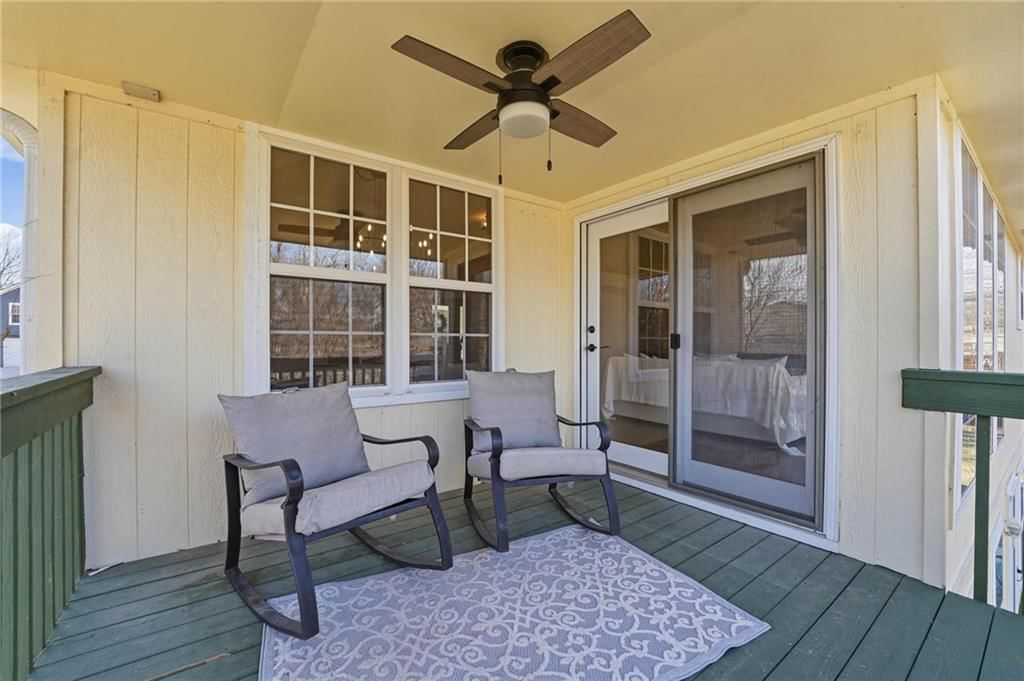 1403 Red Bud Avenue — photo 45