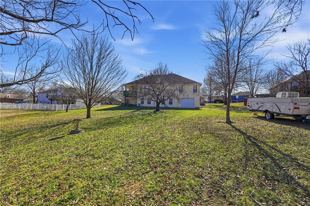 1403 Red Bud Avenue — photo 48