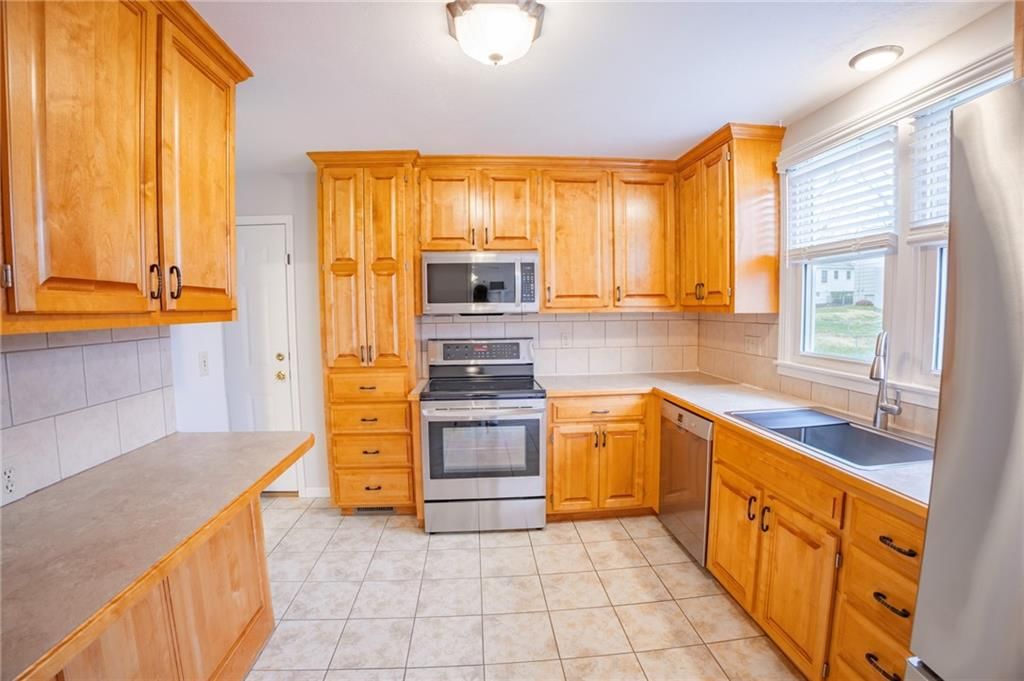 10241 Woodson Drive — photo 13