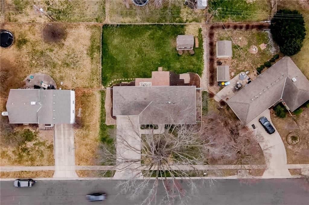 10241 Woodson Drive — photo 25