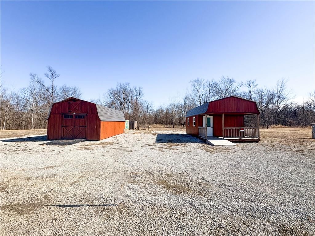 1451 S Buckner Tarsney Road — photo 6