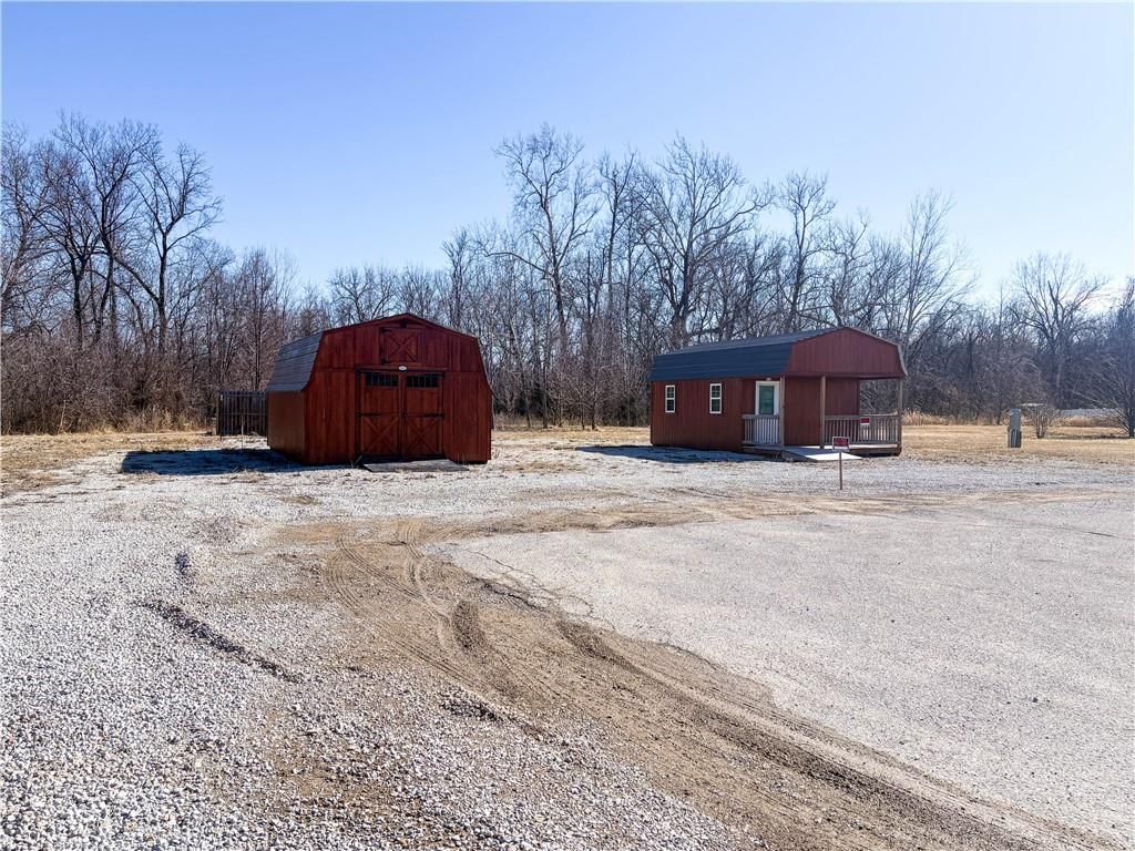 1451 S Buckner Tarsney Road — photo 21