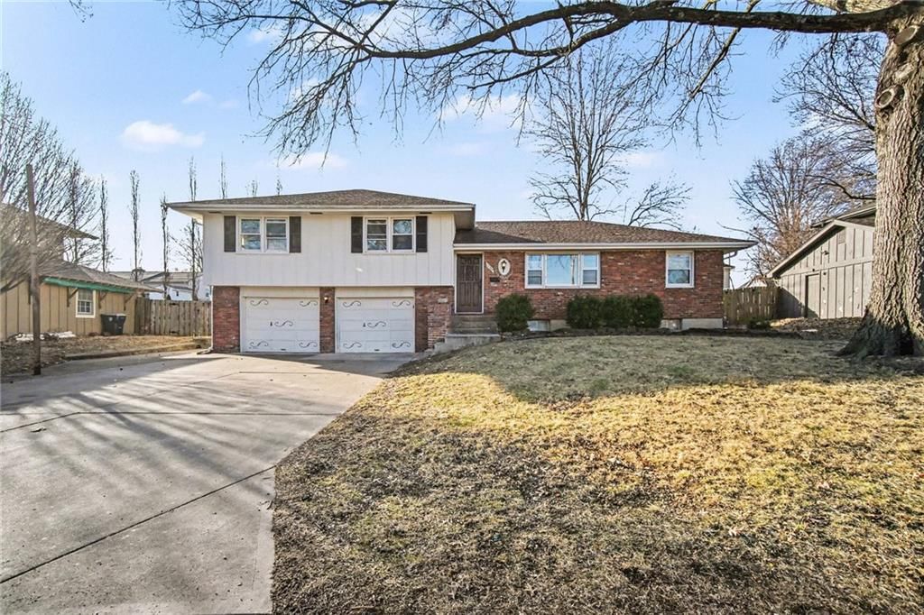 13303 E 50th Terrace — photo 3