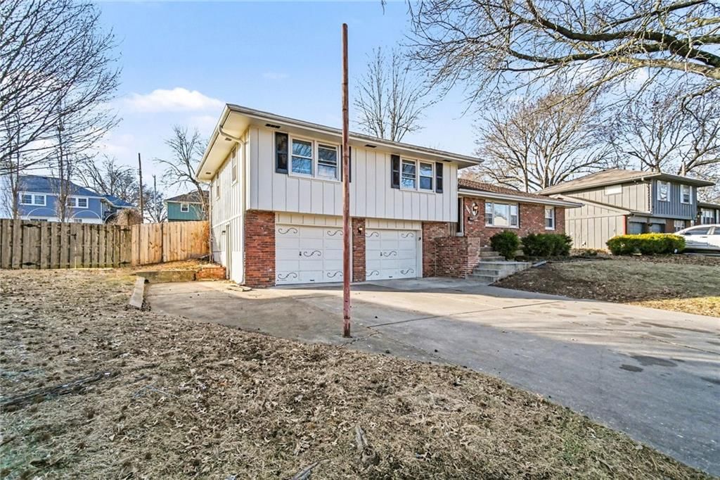 13303 E 50th Terrace — photo 4