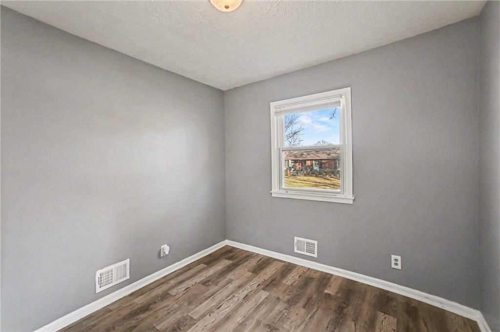 13303 E 50th Terrace — photo 18