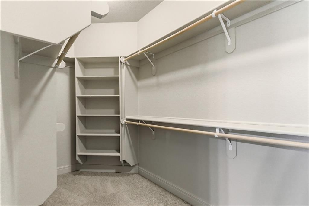 1559 Brompton Lane — photo 33