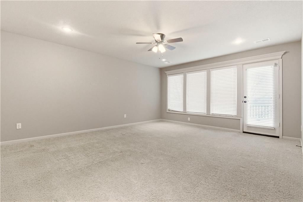 1559 Brompton Lane — photo 49