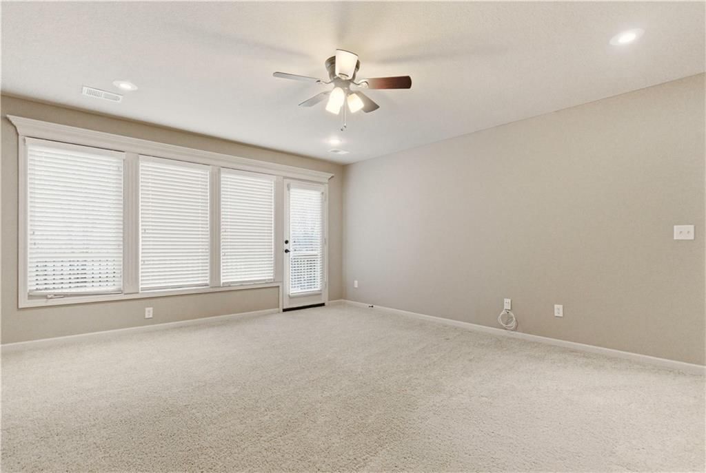 1559 Brompton Lane — photo 50