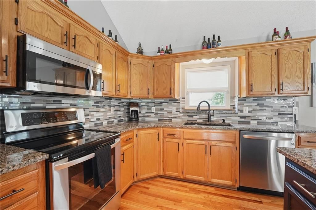 1108 NE Woodbury Court — photo 10