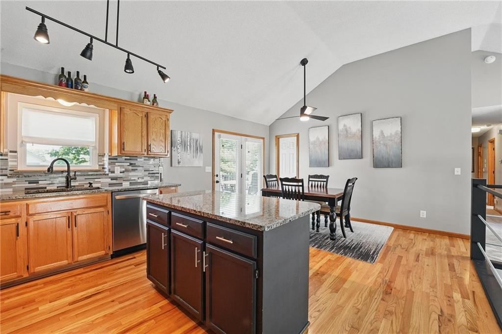 1108 NE Woodbury Court — photo 12