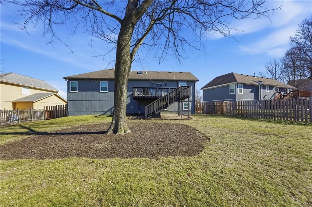 1108 NE Woodbury Court — photo 32