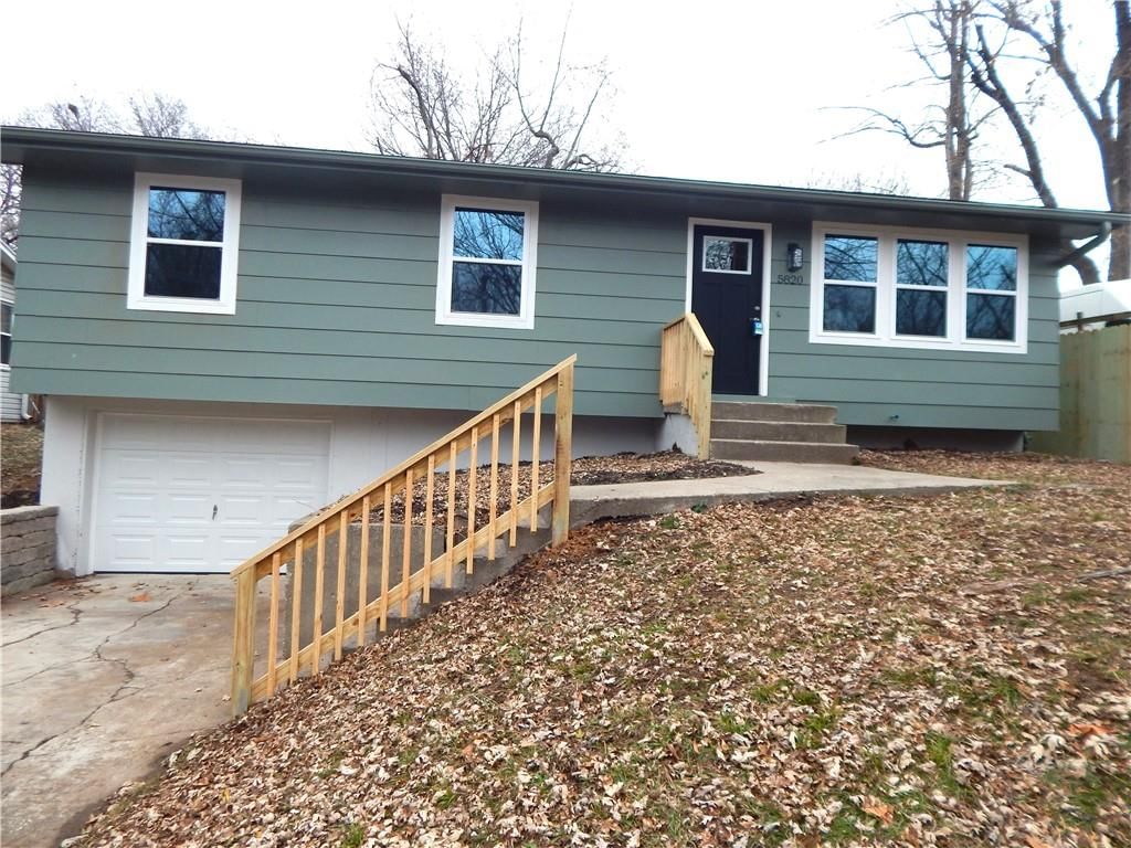 5820 NE 60th Street — photo 2