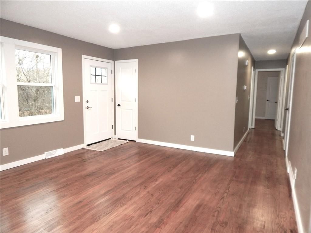 5820 NE 60th Street — photo 3