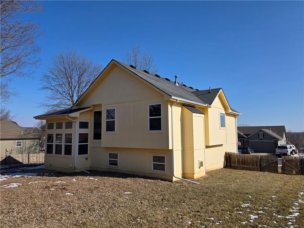 1309 Russell Road — photo 3
