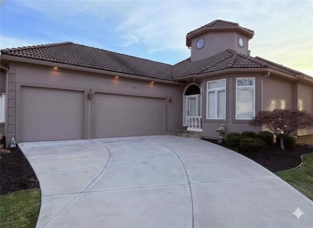 4602 NE Dick Howser Circle — photo 1
