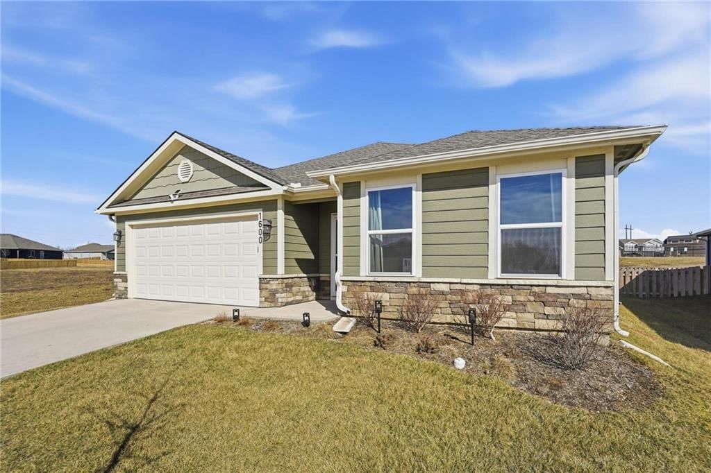 1600 Maci Street — photo 35