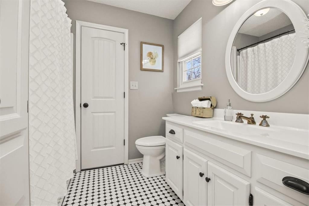 1702 S Pollard Avenue — photo 18