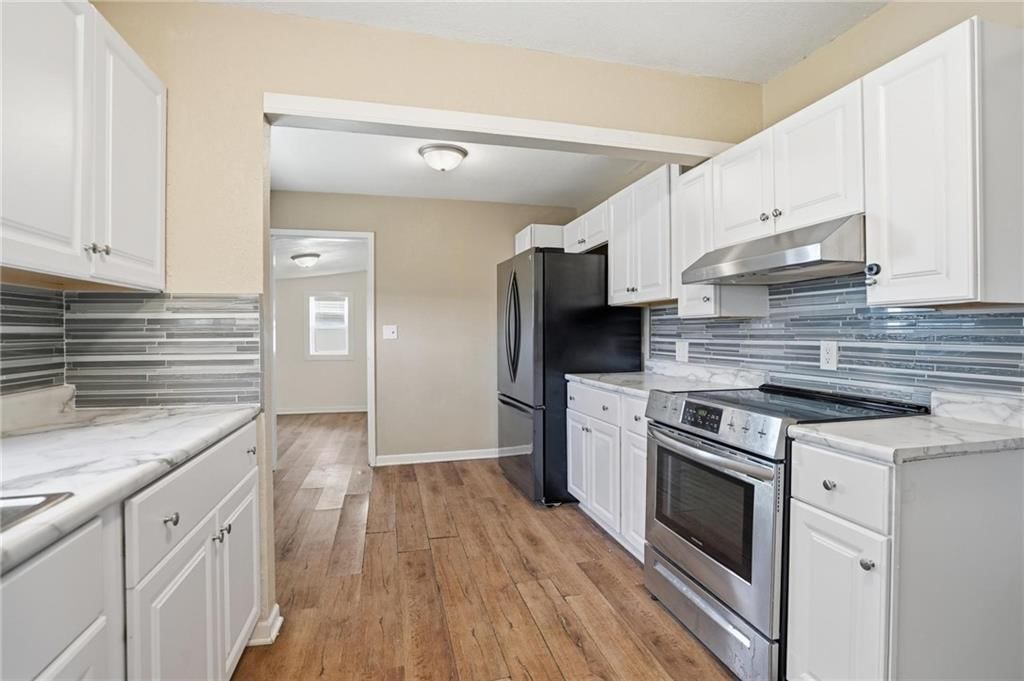 1040 S Cottonwood Street — photo 7