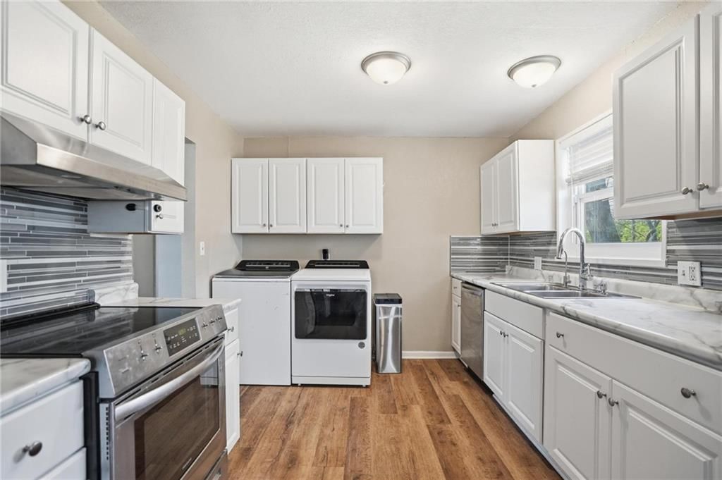 1040 S Cottonwood Street — photo 8