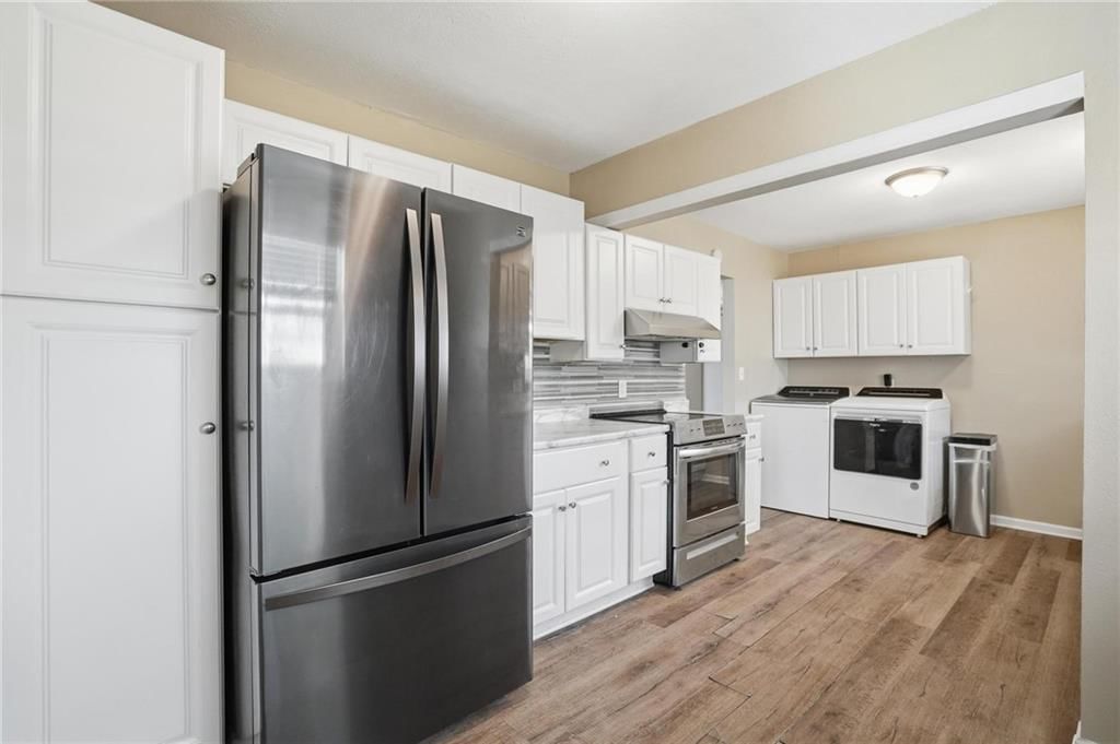 1040 S Cottonwood Street — photo 9