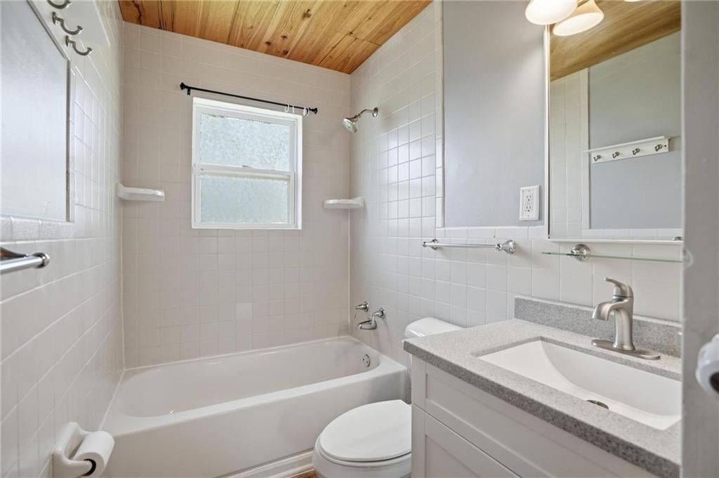 1040 S Cottonwood Street — photo 20