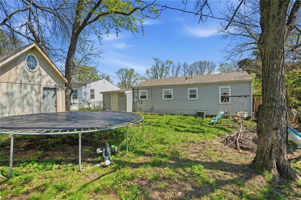 1040 S Cottonwood Street — photo 22